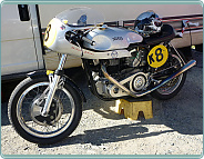 (1964) Norton Domiracer (racer)