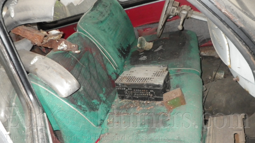 Peugeot 203 C 1.4 benz.  r.v.: 1967 2 ks