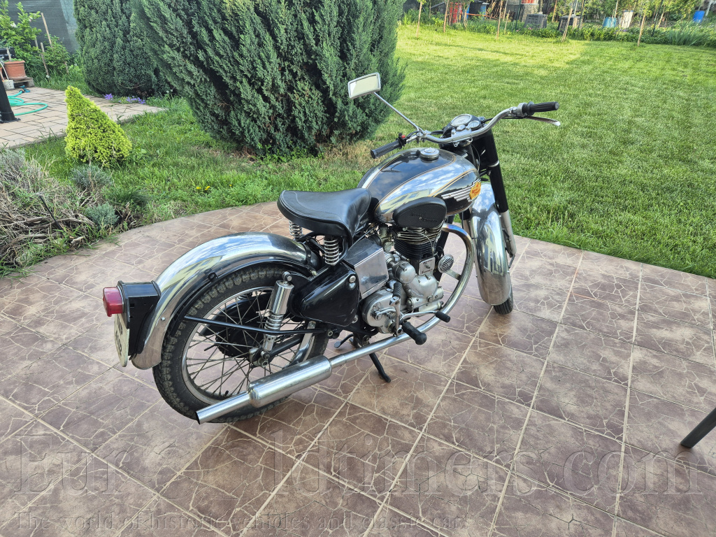 Royal Enfield Bullet 350